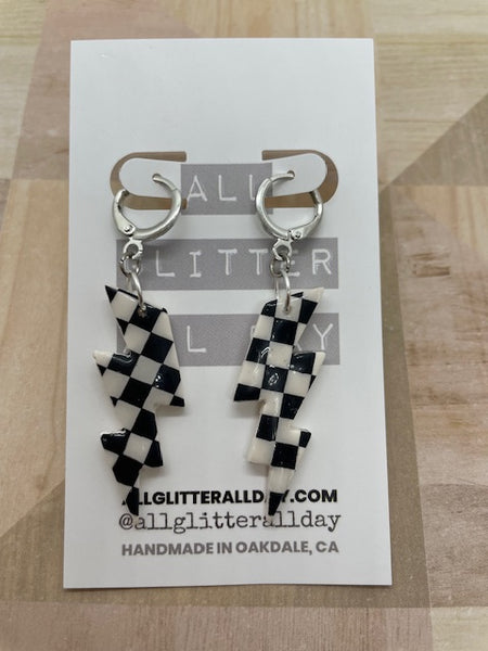 Checkerboard lightning bolt classic huggie hoop dangle earrings